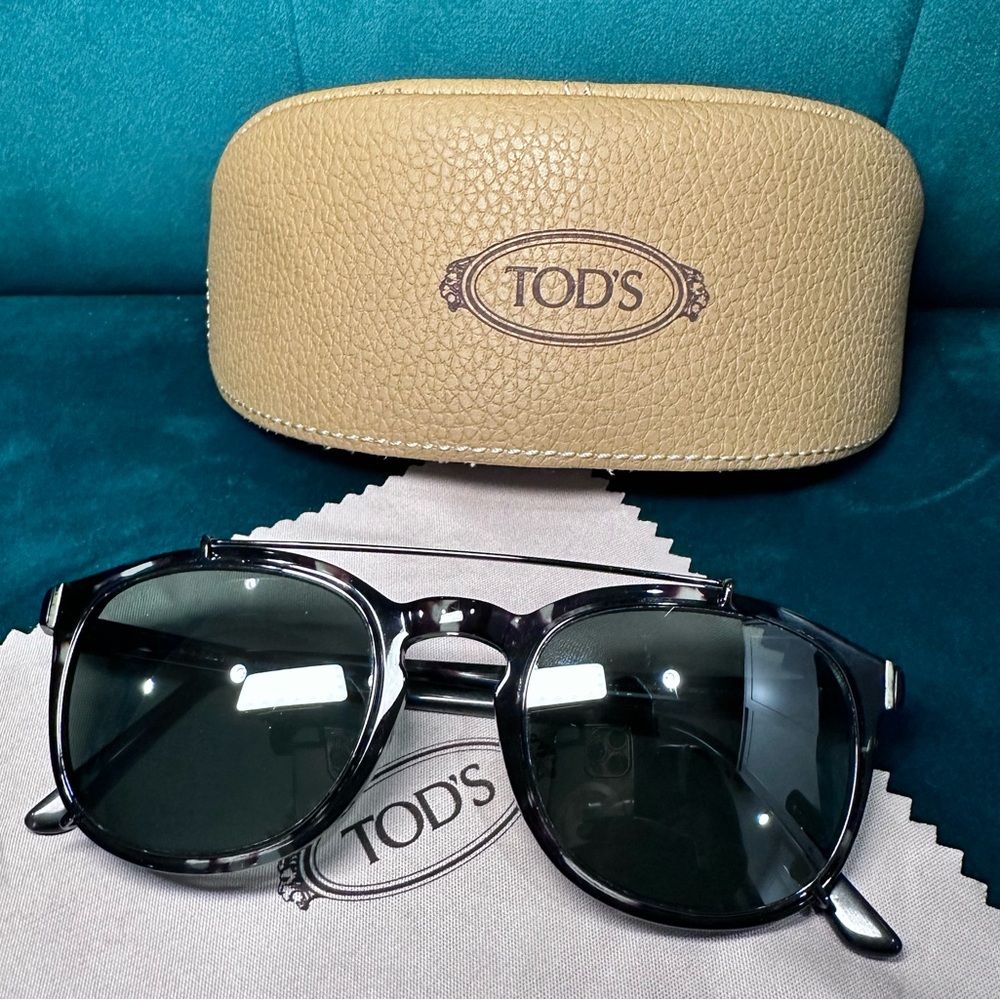 Tod's TO 0181 Sunglasses with Case